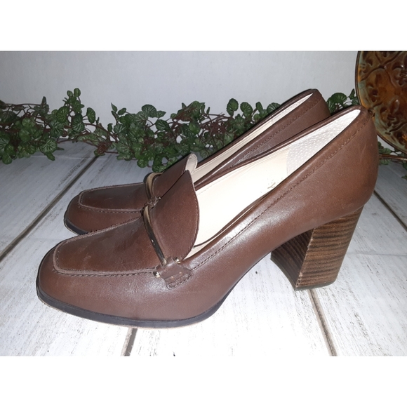 Enzo Angiolini "Mardie" Brown Leather Pump - Picture 4 of 16